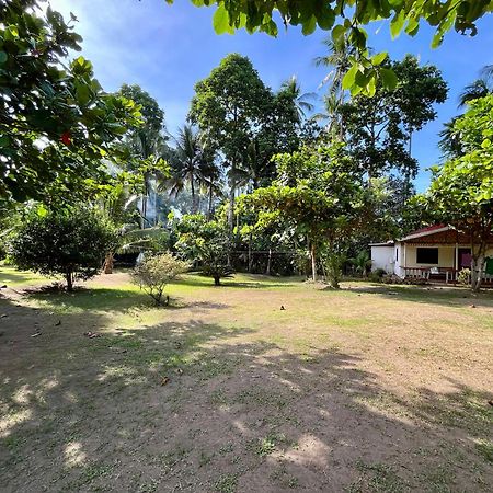 Paco'S Garden Home Stay Mambajao Exterior photo